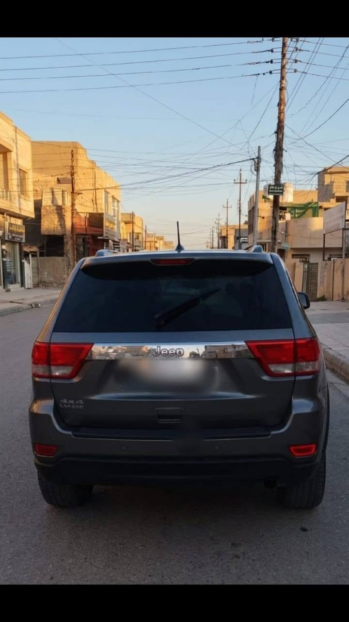 السلام عليكم
جيب موديل ١٣فول ٦سلندر بغداد بسمي هزه وسنويه جديده 
جاهزه ١٠٠/١٠٠
سعره ١٣٥ وبيه مجال 
صدر خلفي امامي جديد 
تخم تاير  منظومه تربريد جديده 
محرك وكير شادهن جديد
أي استفسار ***********اتصال ويوجد بي واتساب مكاني بغداد الدوره @
