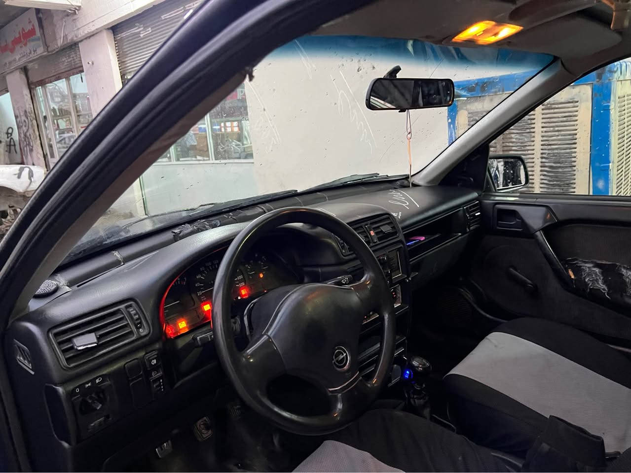 ئۆپڵ مۆدیل 1992مەکینە 20ئیفرۆ کەپس ABSو سلاید چوار تایەی لۆک پێشو پشت کەپسە بێ خایس سەیارەکە ماڵی دۆستە بای34مەعامەلەیە لەتەقتەقم ژ.م*********** كويسينجاك, أربيل
