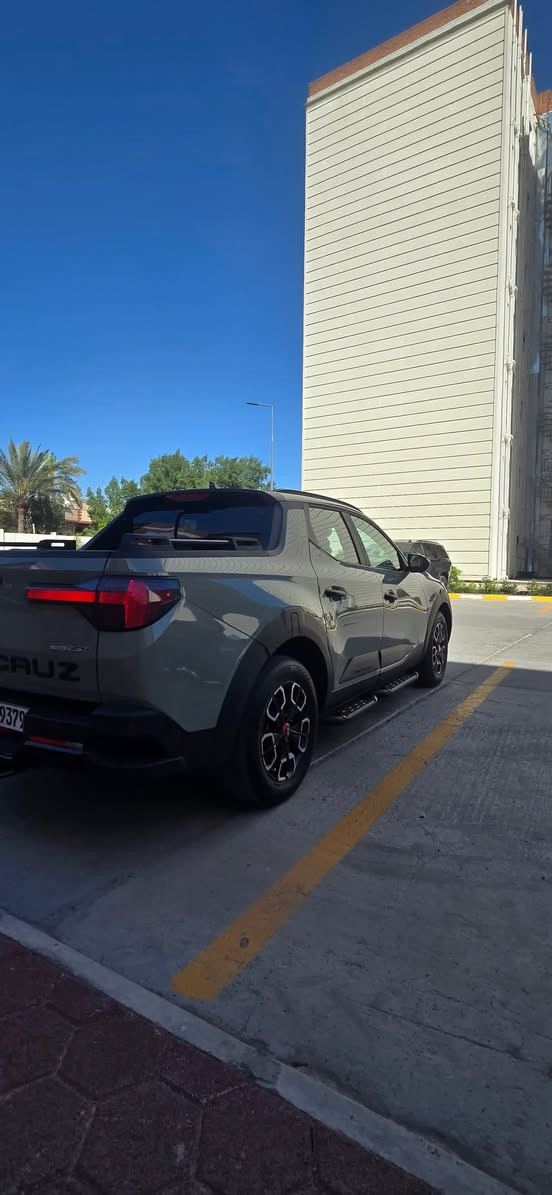 للبيع هيونداي_سانتاكروز  2024 (مواصفات XRT )
وارد امريكي ، رقم بغداد شبه مميز
فول فول موصفات 

سعة المحرك : 2.5 TURBO 
عدد الاسطوانات : 4
القوة الحصانية : 281 حصان نظام الدفع : كلي HTRAC
ناقل الحركة : اوتوماتيك 8 سرعات 

حادث السياره : صبغ بنيد فقط ، وبارد قليل جاملغ خلفي 
حاله الايرباك : فقط الاستيرن
المسافه المقطوعه : 33 الف كيلو 

#مواصفات
بصمة تشغيل عن بعد 
فتحة سقف
رادارات / رادار امامي /رادار جانبي /رادار خلفي
قيادة ذاتية
توقف ذاتي 
كشنات تدفه ‏
كشنات جلد                                              
كشنات كهرباء 
مري هيتر / رادار / كاميرا
دفع رباعي  نضام جبلي وثلجي وترابي اوتوهولد . 
ويل كروم 20 
صندوك كهرباء 
مسجل ناطق سستم سماعات BOSE
اواكس وبلوتوث و USB يعمل
مApple CarPlay / Android Auto
دخول ذكي نظام 
حاجب ليد
 / 3 مكان خزن
نقطه عمياء
مراة تعتيم
اشاراة بالمراياة الجانبيه                                   
فول تحكم ستيرن                                    
كير أوتو + عادي + شفتات ستيرن
اوتو بريك +بريك بصمة
لايتات 4 عدسات زينون
شاشة كبيره
داخل جلد 
نضام قيادة + سبورت + نورمل + سمارت
مثبت سرعة
تحديد مسار 
رادار الخطوط البيضاء 
شحن اللاسلكي
‏شاشة إلكترونية
الخريطة
‏AUTO HOLD
مصابيح خلفية LED
مصابيح ضباب LED 

مكان السياره ، بغداد ، حي العدل ، او شارع فلسطين 
للتواصل 

***********
