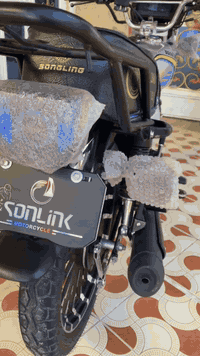 السلام عليكم دراجه للبيع سافان سونك موديل 26 زيرو زيرو صار 15 يوم من طاله من الوكيل بصمات ثنين تشقيل عن بعد مكفوله حتى من الشخط أوراق بغداد المكان واسط العزيزيه الاستفسار ***********
