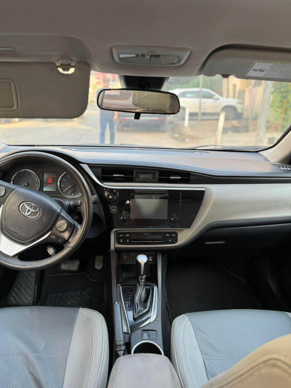 السلام عليكم كورلا السعر125موجود صور الحادث بيه 
الحادث كلش خفيف وحلو سياره مرتبه وحلوه  وبيهامجال كلش قليل مكاني بغداد الراشديه  *********** بغداد, العراق
