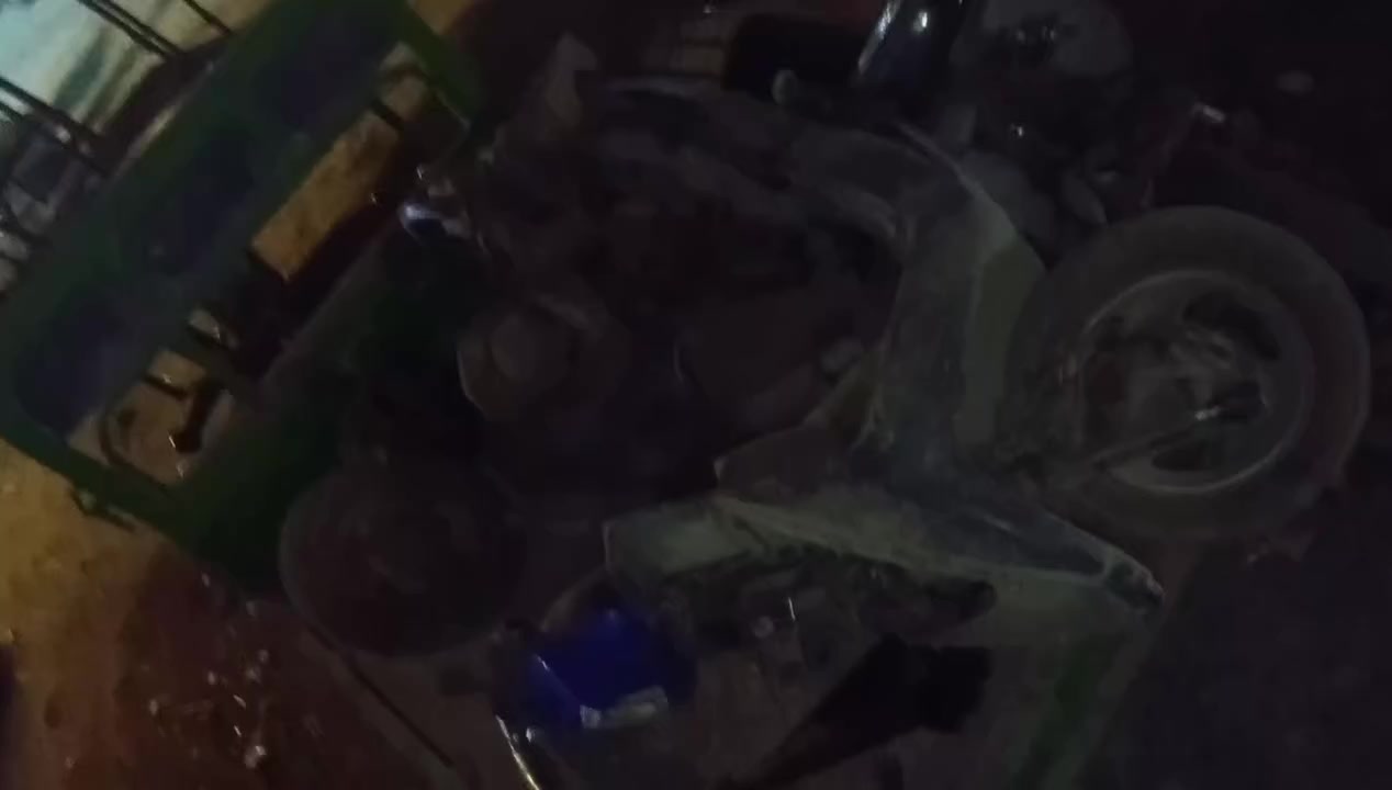 سلام عليكم بريز
للبيع كوم حديد كهربائيات كامله ابيع كوم حديد سعر 80 الف مكان بغداد الدوره شارع 60 
***********
