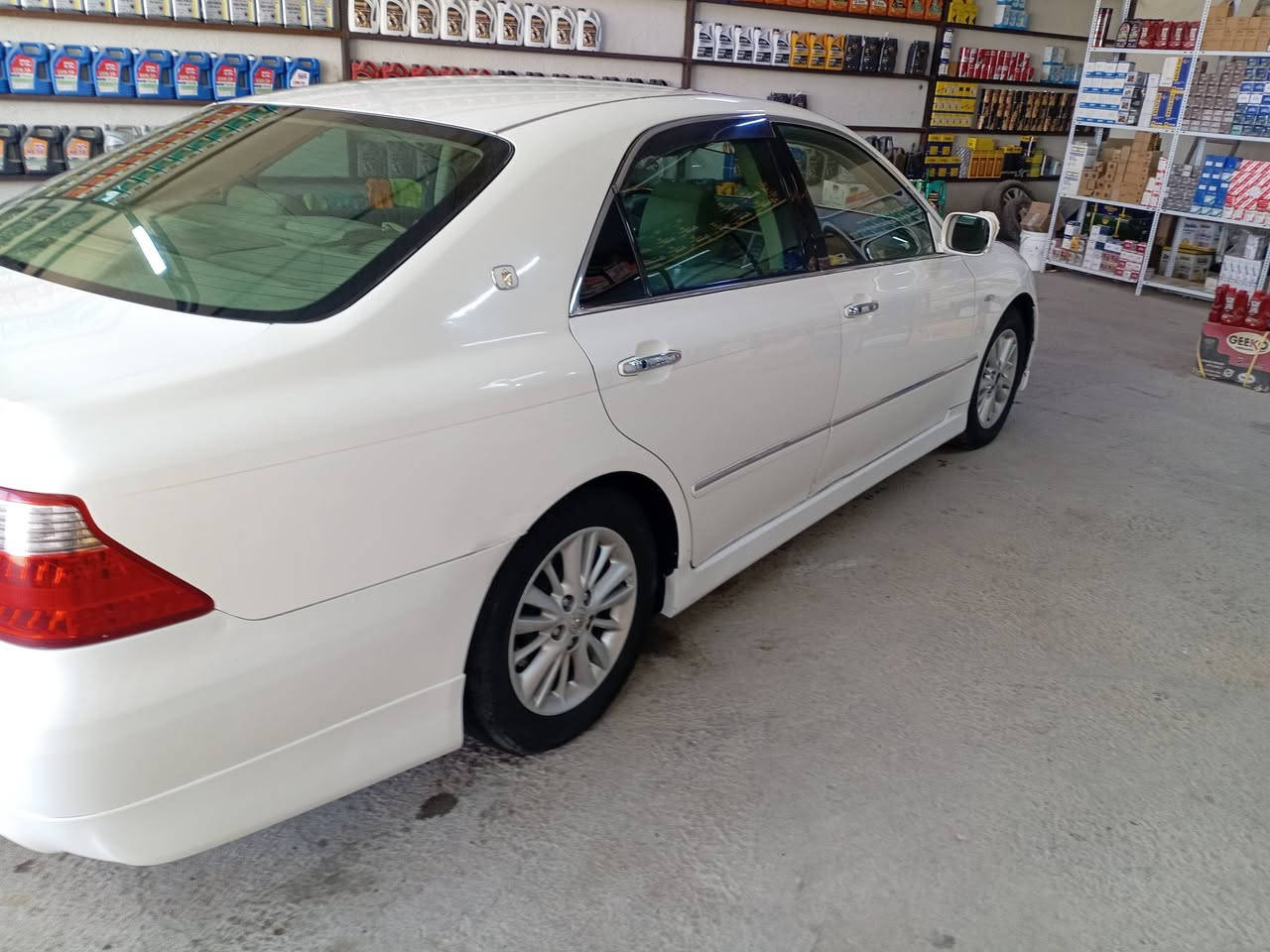 السلام عليكم شاهينه 2006 فول مواصفات 3دكم فتحه كرستال هواي مواصفات مكان السياره ناصريه ***********
