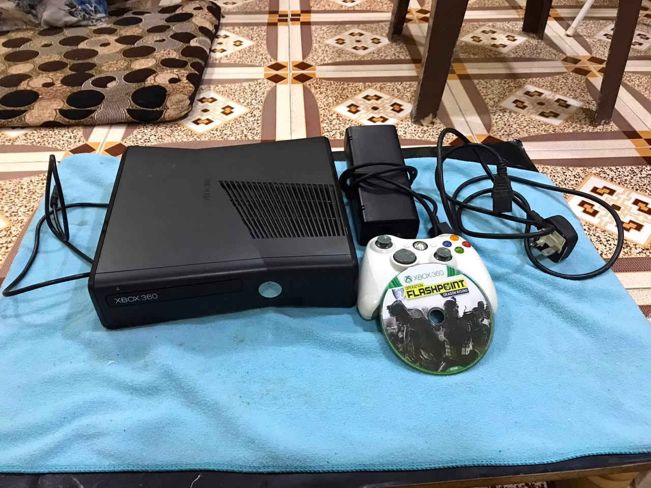 سلام عليكم للبيع اكس بوكس 360 جهاز ماشاء الله حيل نظيف ذاكره 250 يحتوي على 36 لعبه مكان قرص شغال سلم فول جهاز حيل نظيف بل عافيه عل ياخذه يده وحده بلادي مكاني كركوك رقم *********** سعر 110

