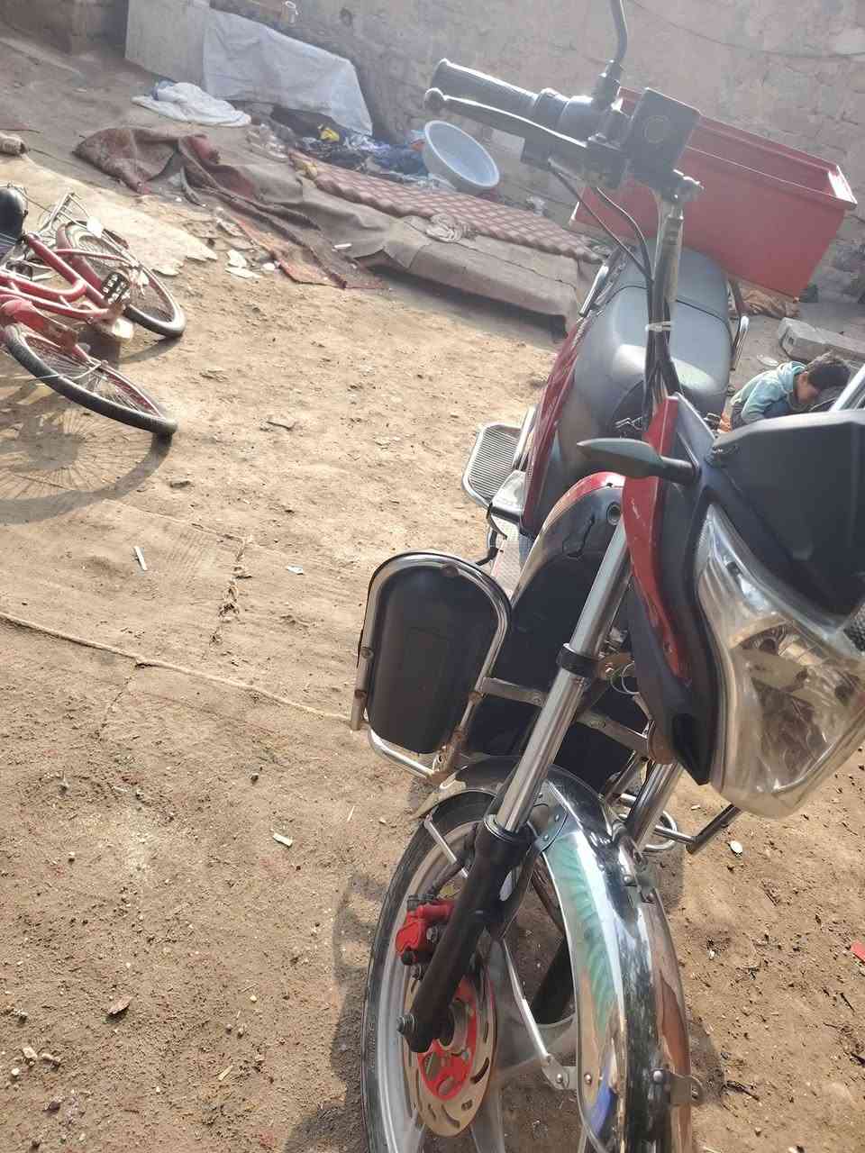 دراجه شحن هارلي للبيع
دراجه نضيفه
بطاريات ما فاحصهن بس افتر بيهن فلوجه وميخلص شحن
تأخذه عل فحص
سعره 350
مكان فلوجه يم جامع التقوى


**إذا كنت صاحب هذا الإعلان وتريد حذفه لأي سبب، رجاءا أرسل رسالة إلى الدعم الفني**