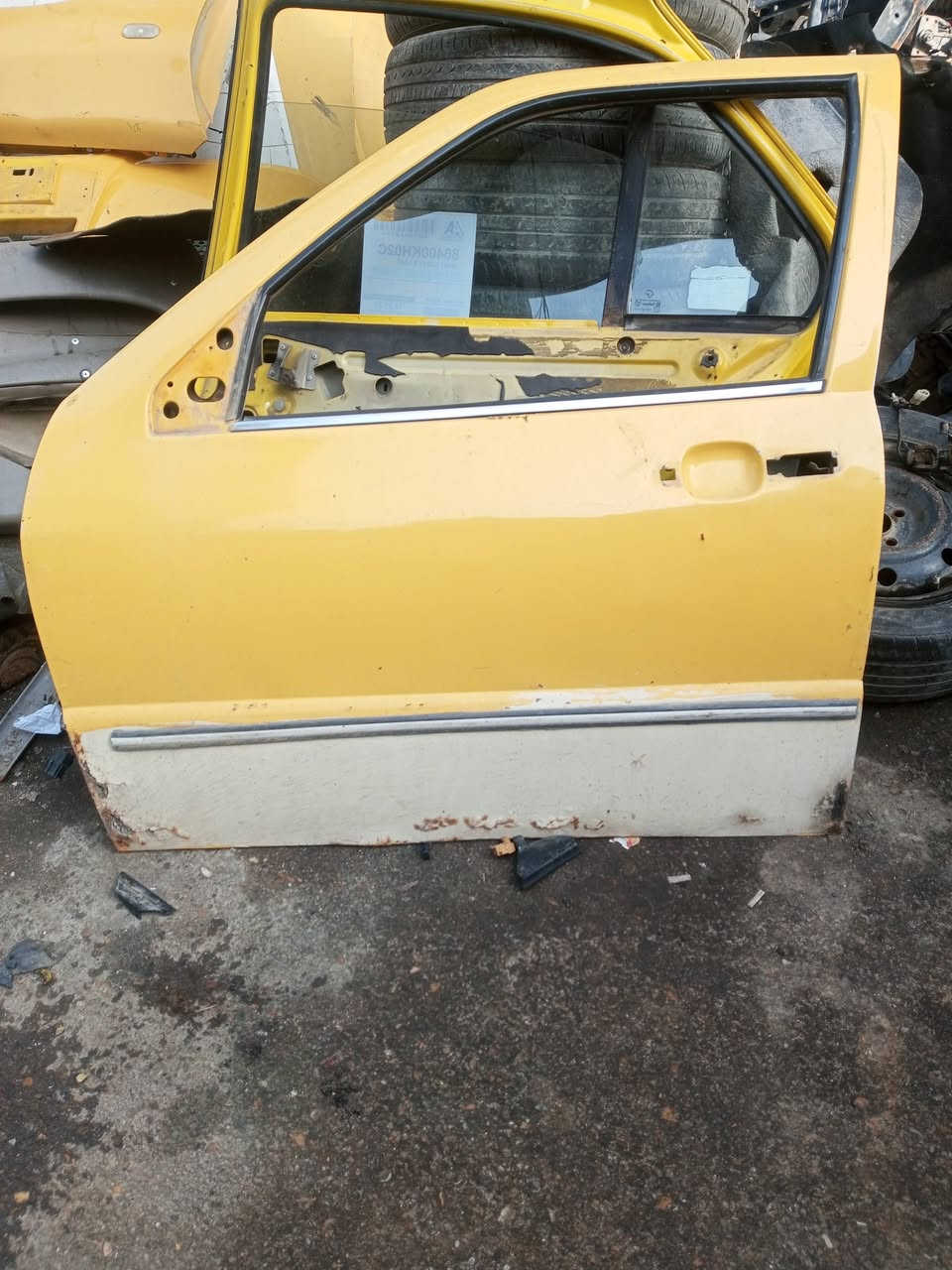 غراض شيري كوين للبيع مكاني بالاعظمية بالسفينة ***********
