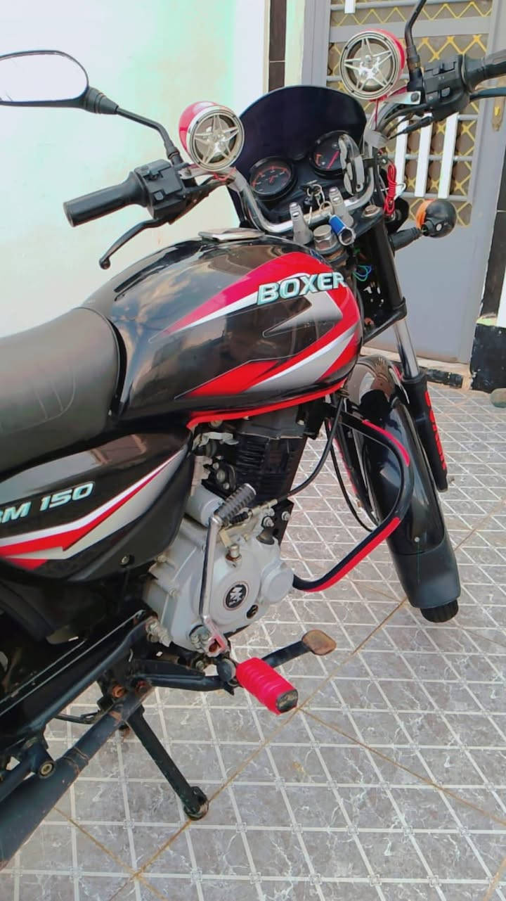 سلام عليكم
دراجه لبيع بوكسر موديل ٢٠٢١ بس سنويه لحد ٣٠ لوحات نكليزيه اوراق كامله تحويل ثاني يوم الدراجه جديده  اي نقص مابيه  
السعر مليون ٦٠٠ وبي مجال شي بصيط  
المكان ديالى الخالص 
الرقم ***********
