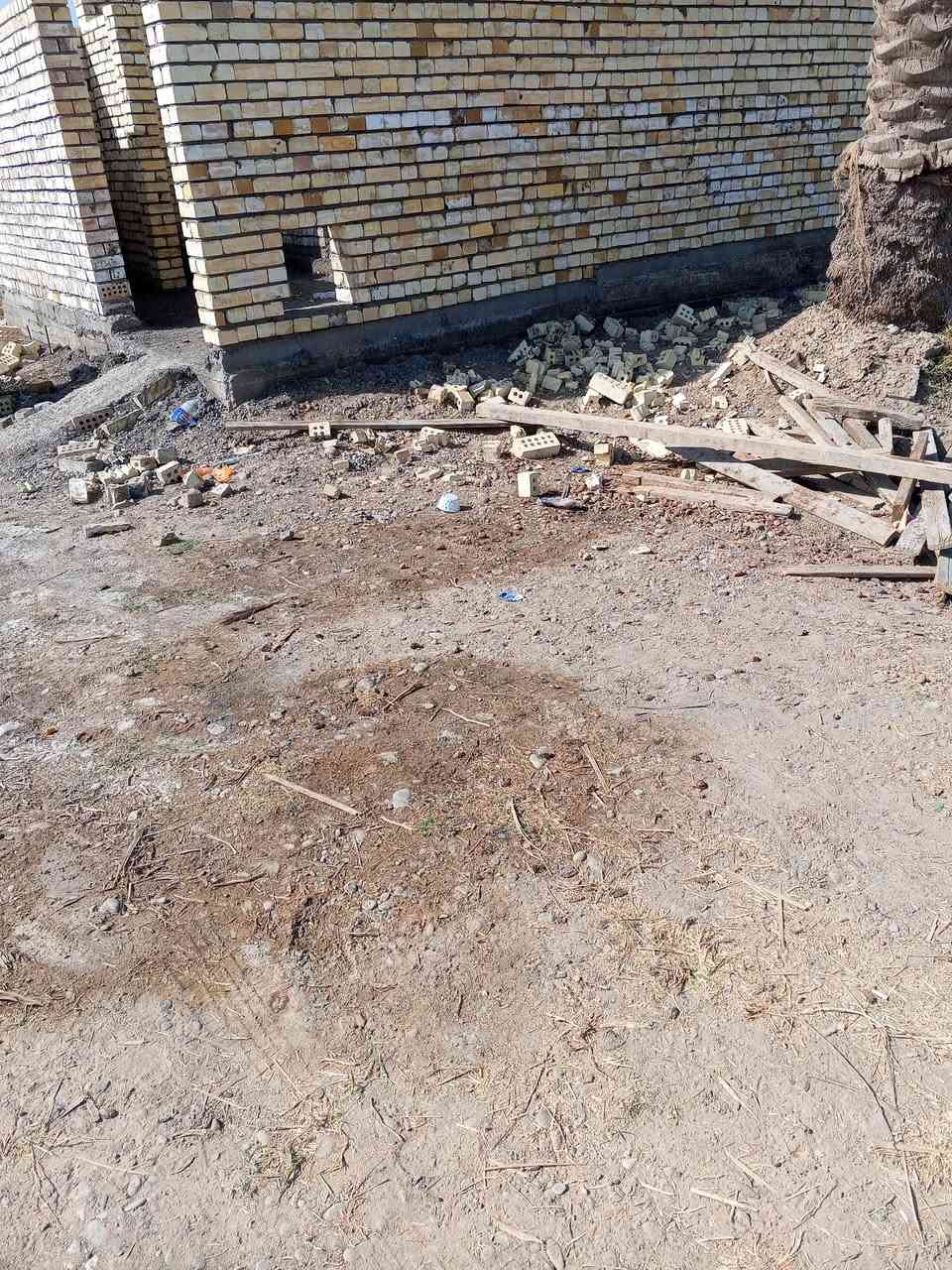 السلام عليكم 
ارض للبيع 100م. هو رجب  مجاور المركز الصحي.طابوا سند 25 
للاستفسار ***********
