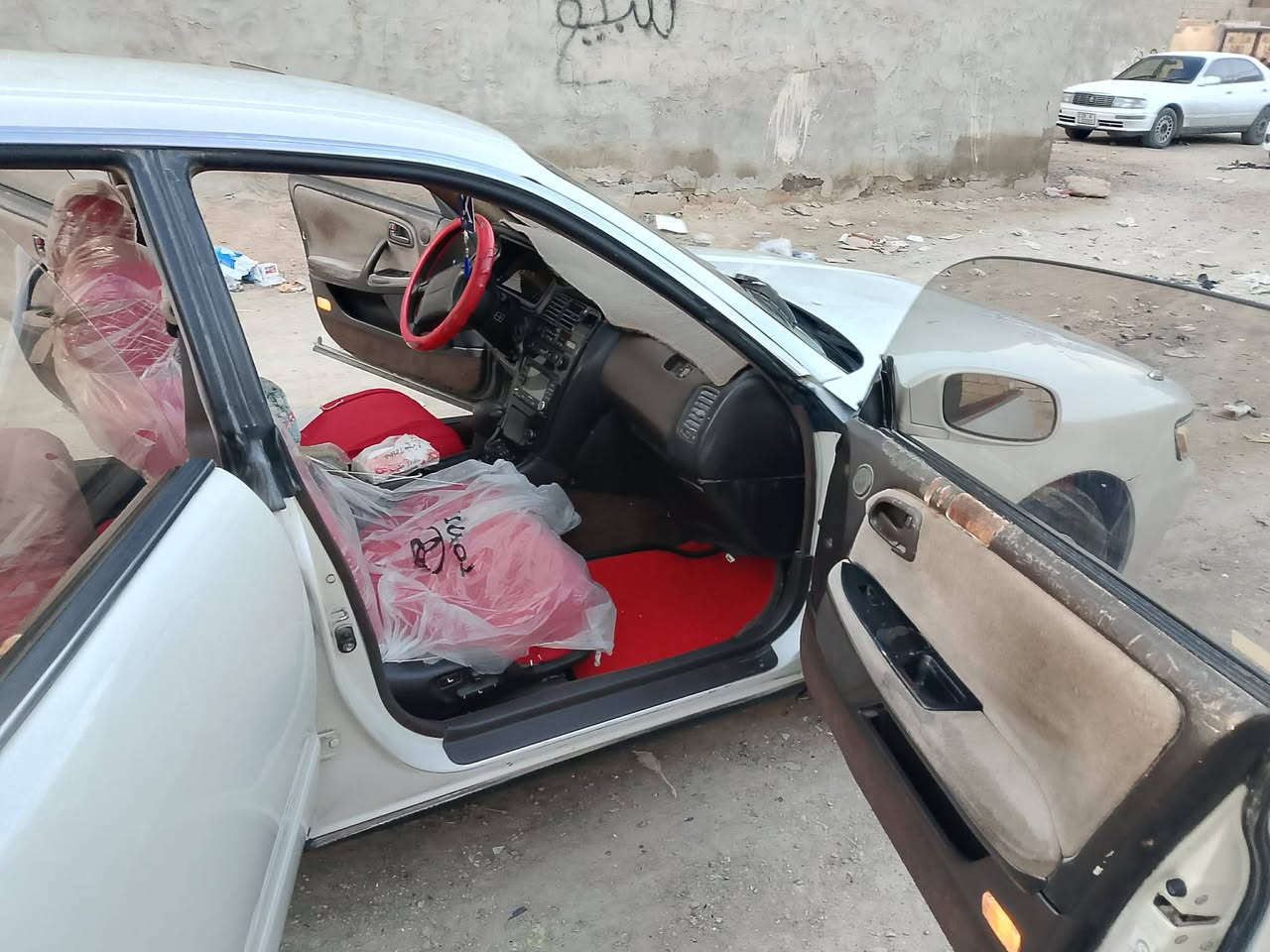 سلام عليكم شيزر موديل 96 مكفوله من ضربه او كصه رقم تلفون  ***********

