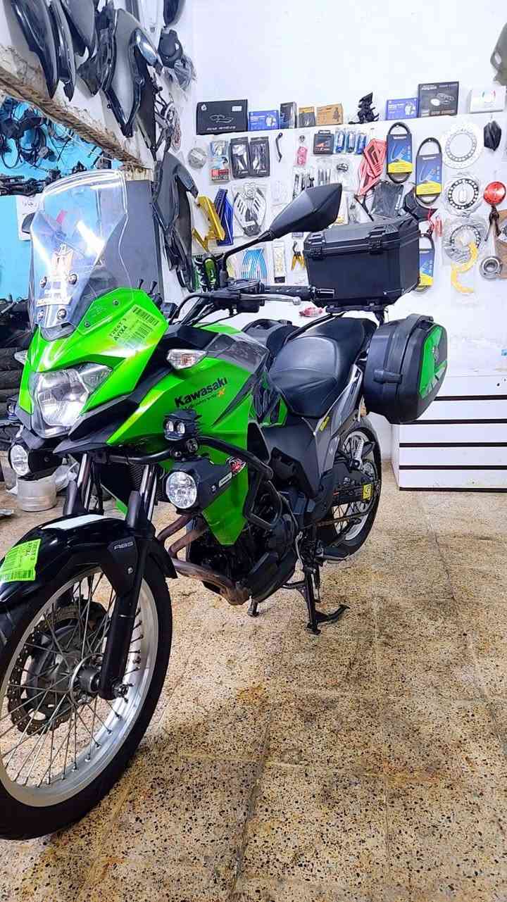 Kawasaki Versys X300للبيع 
ABS 
27km
الدراجه كفاله عامه صناديق 3 كامرات تدفئه  شاحنه  بلوجكترات 3 قطعه منها بلعراق الدراجه بحالة ممتازة صرفية الوقود كلش ممتازه العنوان بغداد الجديده ***********
