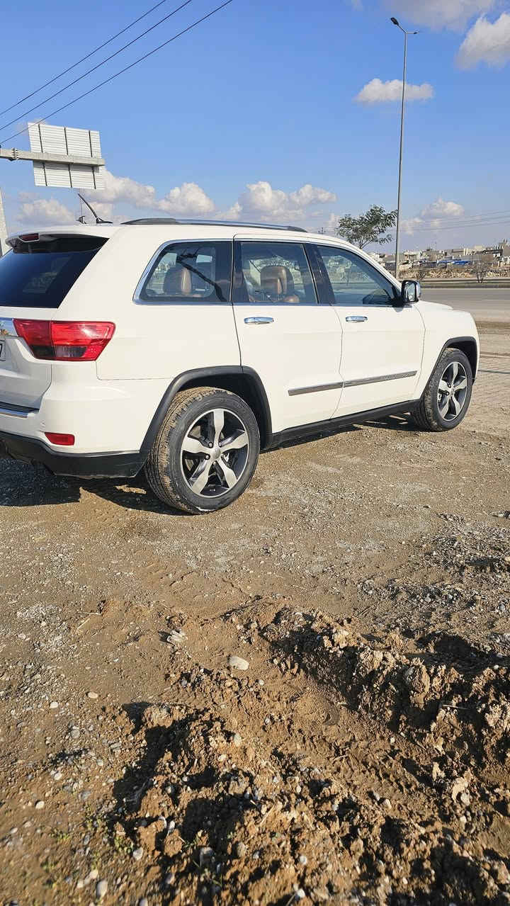 جيب 2012 مواصفات اوفرلاند يعني أعلى مواصفات بالجيب سنوية ورقم جديد بطاقة بنزين بيها اربع قطع صبغ بدون تبديل السعر 150 بيها شويه مجال ***********
