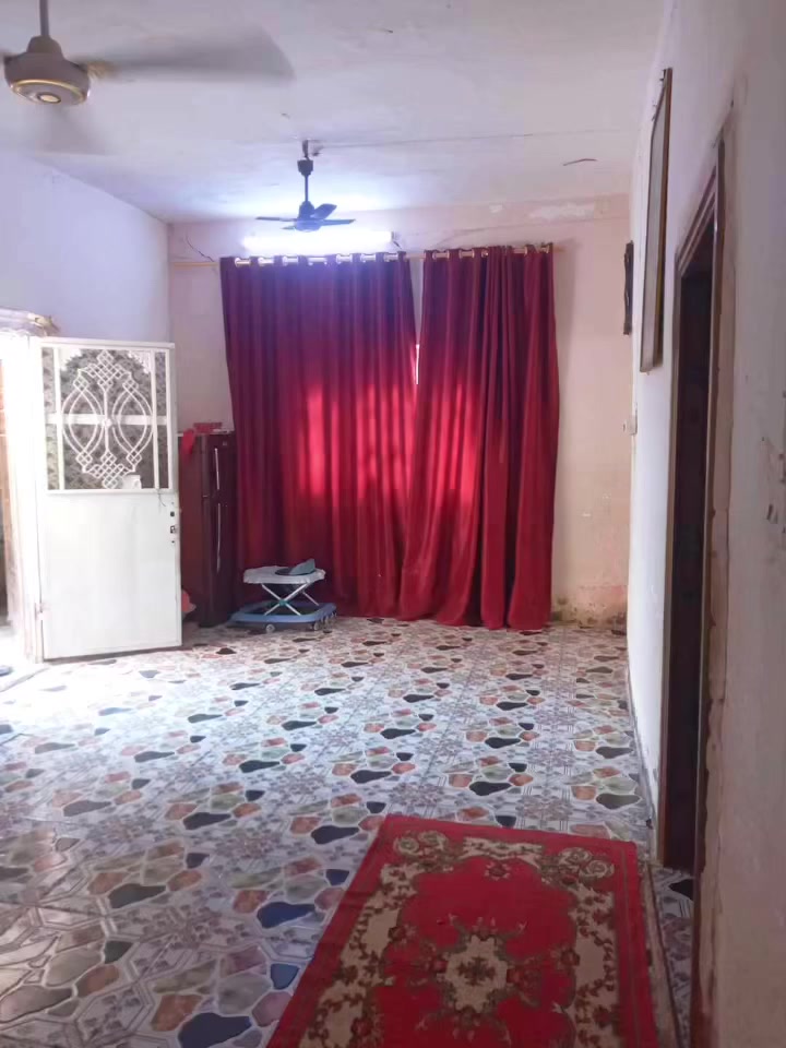 السلام عليكم
بيت  للبيع في قلعه سكر 
منطقه الخماس شارع الطاهريه 
مساحه 240
السعر والشراي اتصل ع الرقم 

الاستفسار ***********
