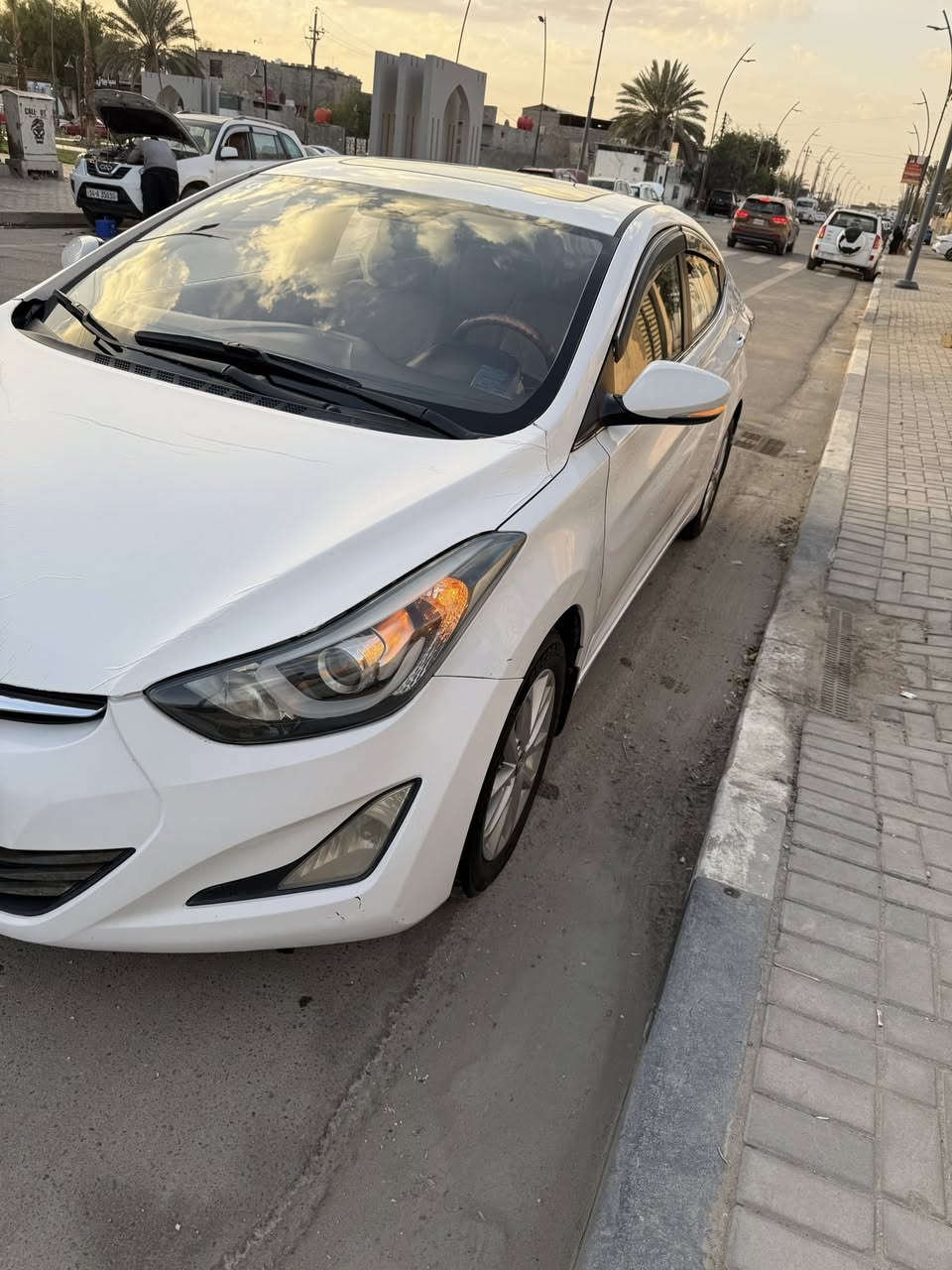 مواصفات الخليجي معروفه محرك وكير على وضع الشركه ماشيه 90 باتري جديد حداديه زينه بيها طخات بصفحه العبري موضحه بالصور 

مكاني / البصره شط العرب 

☎️ ***********

سعر / 122 وبيها مجال او مراوس بالنترا حديث وجاهز للفرق
