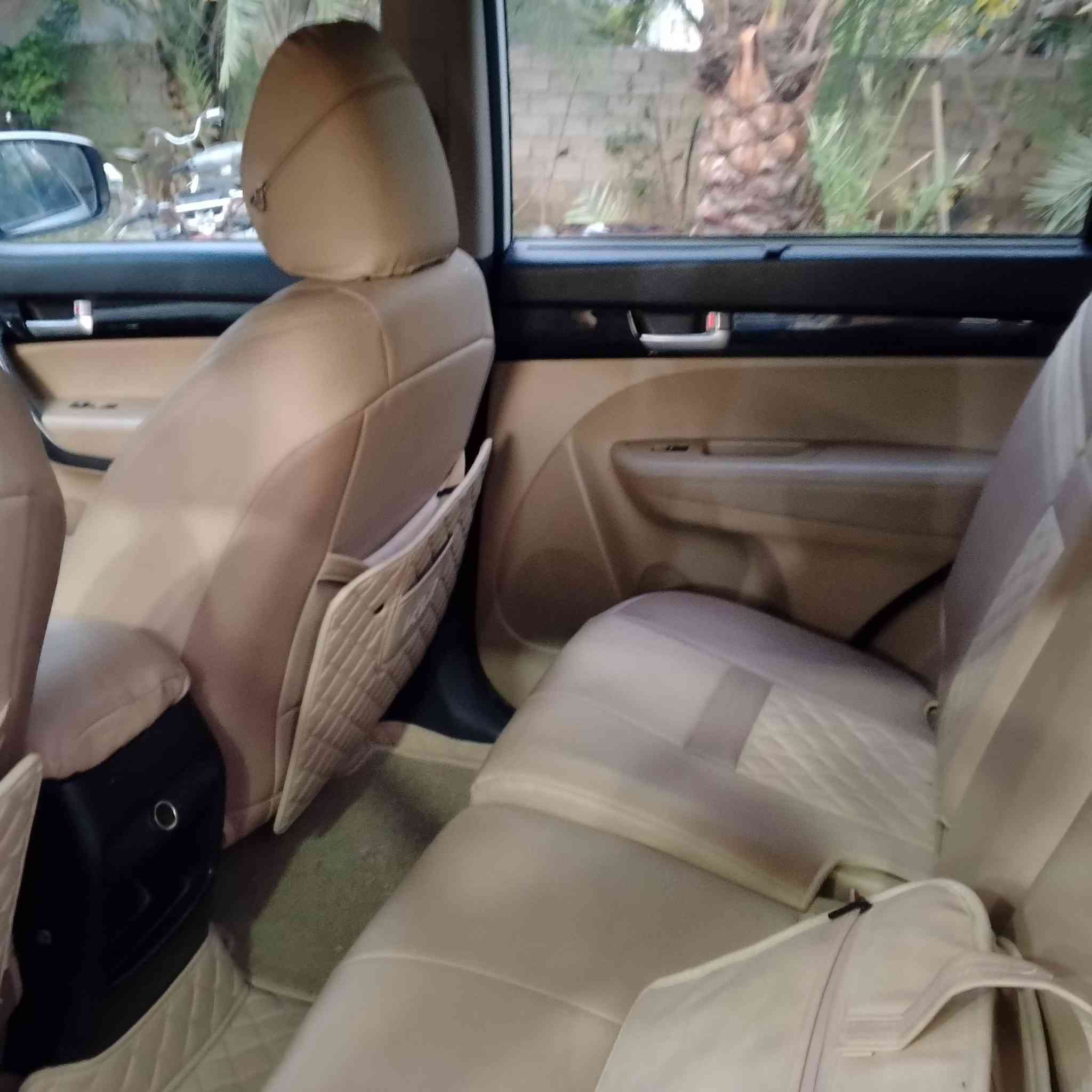 سلام عليكم سورنتو 2015
سياره للبيع كيا سورينتو 2015 خليجي
٧ راكب مكينة ٦ سلندر لون ابيض
كفاله عامه من الضربه الصبغ والتبديل  
سياره فول مواصفات  عدا البانوراما
سياره بصمه 
حساس امامي
حساس خلفي
كشن كهرباء
جهاز بلوتوث
تبريد امامي خلفي
تحكم ستيرن 4 جهات
مانع انزلاق
مري شفط
اشاير مري
كاميرا بلاد وشاشة بدشبول
علما سيارة چناي 
مكاني ديالى مقدادية
الاستفسار  ***********

السعر 190
