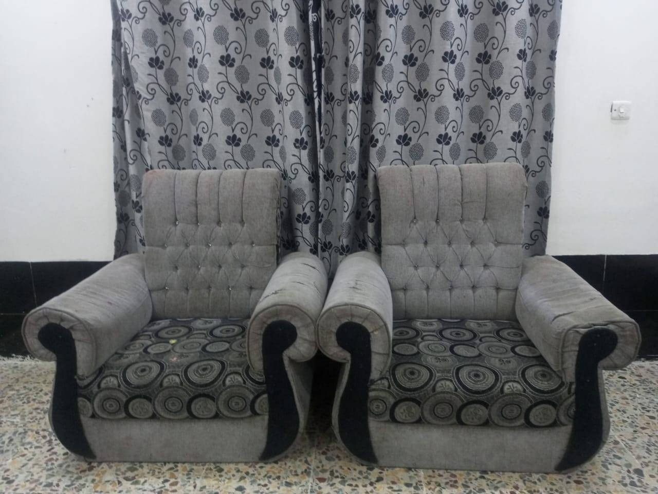 تخم للبيع سعرة 150 مكانة المسارة الولى ***********
