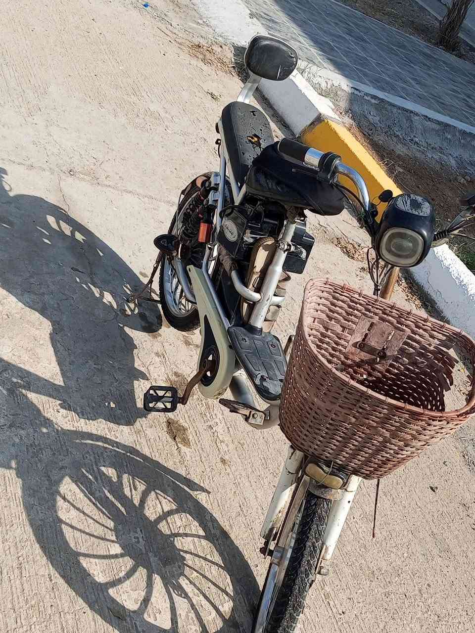 هاي وضعهه بطاريات مو نص عمر وانما الي وزنه خفيف اتمشي مسافه طويله اشويه او بدون بطاريات بس شاصي


**إذا كنت صاحب هذا الإعلان وتريد حذفه لأي سبب، رجاءا أرسل رسالة إلى الدعم الفني**