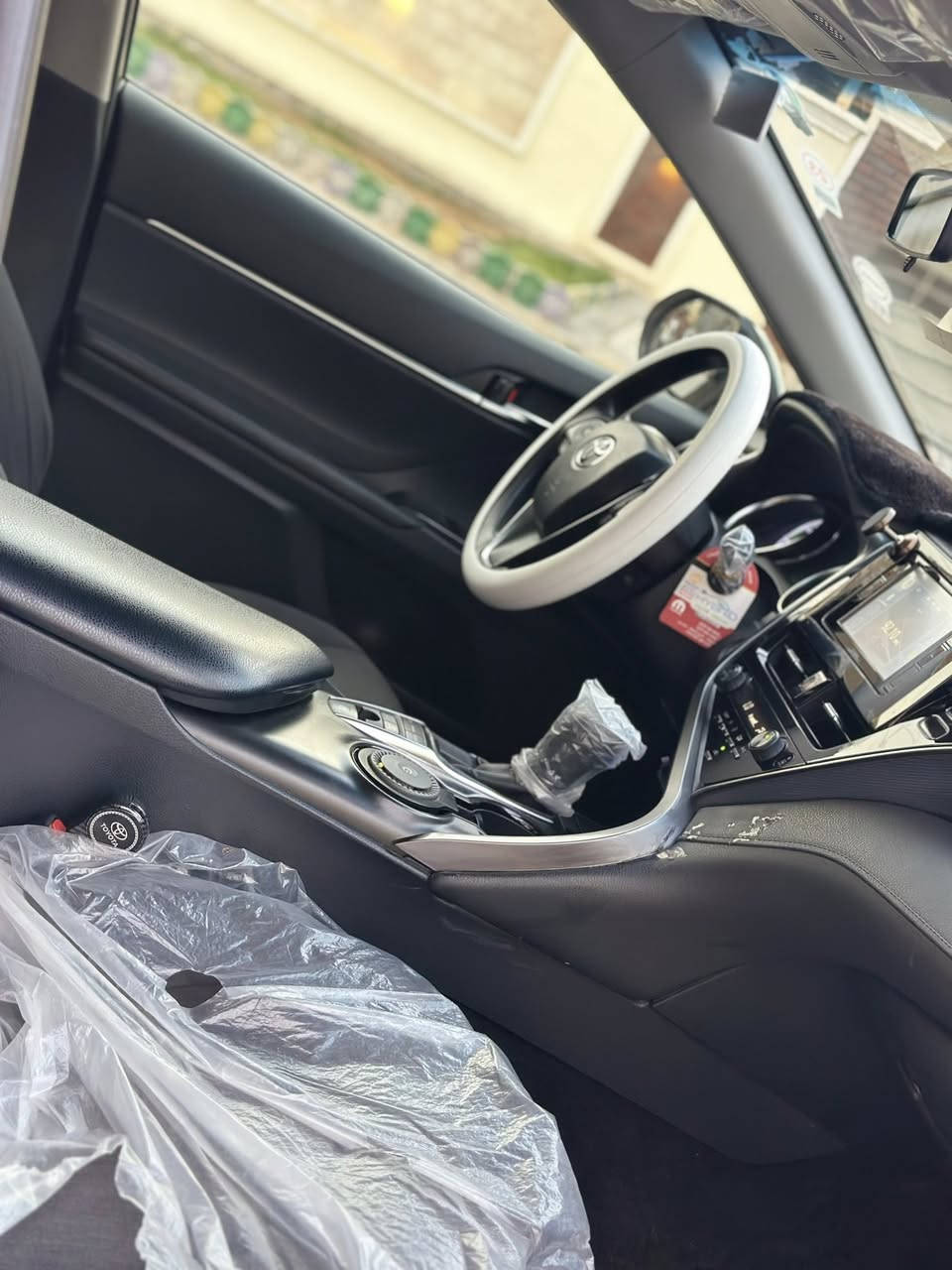السلام عليكم موديل 23اصل للبيع رقم بغداد جديد بسمي ثانيوم تحويل ماشيه 140 الف
تخم تاير 
بطاريه 100$100
الحادث موضح بل صوره 
داخل الكشنات مخمل 
نوع سياره ساس LE
اي ستفسار اتصل على هاذه رقم 
***********
***********
السعر 58 وبيه مجال
العنوان بغداد المحموديه
