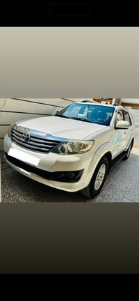 فورتشنر • ٢٠١٤ • ٤٠٠٠ ٦ سلندر