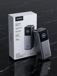 بور بنك UGREEN 200 w 25000mAh جديد غير مستخدم السعر 100 الف قفل 077156...