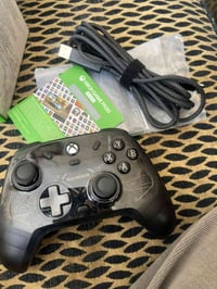 يد اكسبوكس بي سي • كارتون متضرر • جيم باس شهر