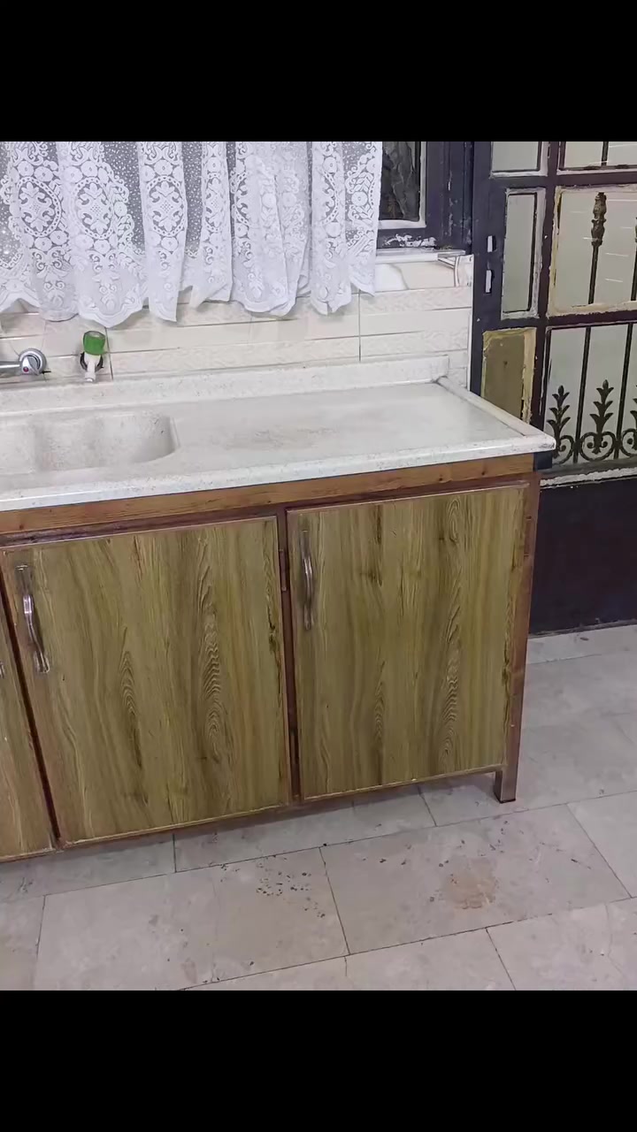 سلام عليكم كاونتر البيع كلش نضيف السعر مناسب جدن مكان الشرطة الخمسة الستفسار علا الرقم *********** متاح واتساب
