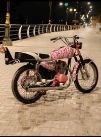 دراجه  حربيه للبيع سعر 450وبيها مجال حك جيه الاستفسار 07872344861