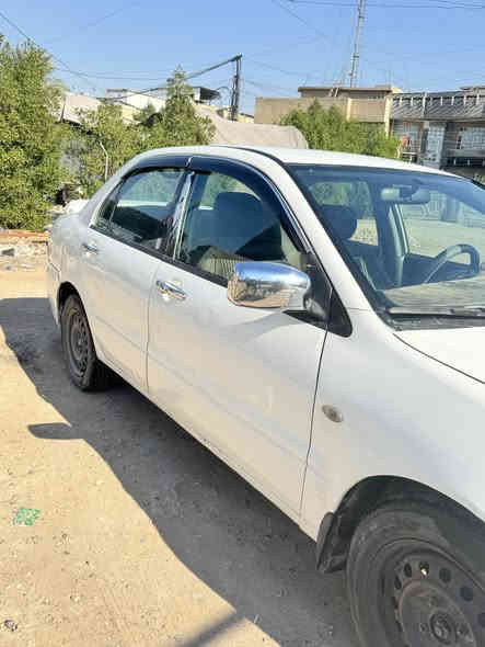 السلام عليكم 
سياره لانسر موديل 2009
محرك الفين 
تبريد تدفئه شغالات 
بيهه بنيد وباب خلف سائق مبدلات بلاديات 
وجاملغات مصلحات 
سعر 80 وبيهه مجال قليل 
***********
