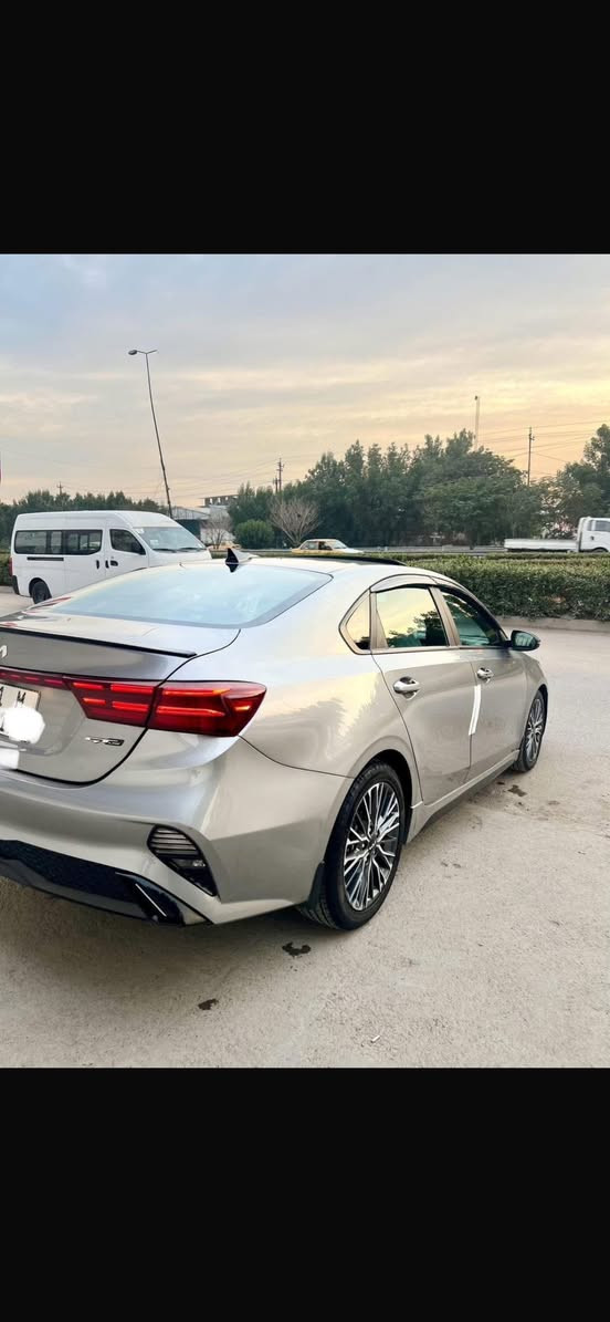 السلام عليكم
فورتي موديل 2022 جيتي لاين معروف موصفاتها جاملغ وبنيد بدون ايرباك سياره جديده رقم بغداد باسمي 

السعر 162

*********** 

مكان الاعظمية
