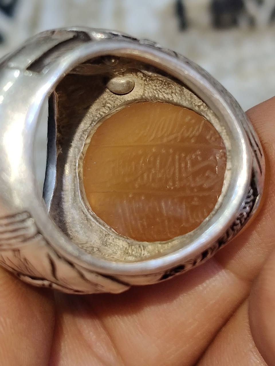 عقيق يماني 175 الف بغداد ***********
