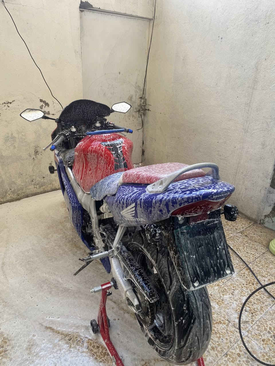 ***********￼f4.2004
