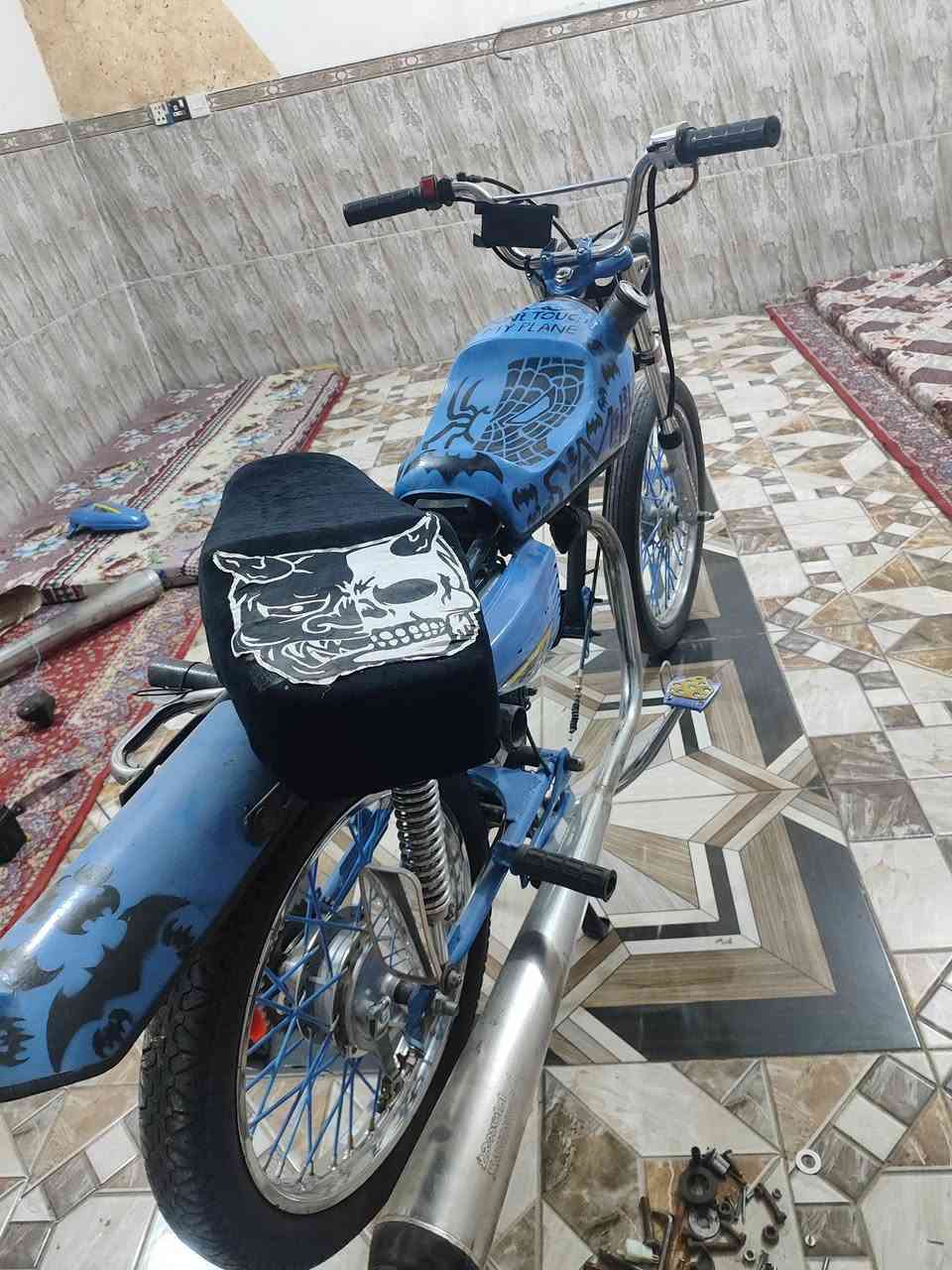 السلام عليكم دراجه رياضي 2025 للبيع شاصي موديل 2020 mkzايراني الموديل ورقم الشاصي ونوع الدراجه محفور بلشاصي كامله ماناقصهه برغي دراجه مرتبه ومتعوب عليهه كل الغراض جديده شد محرك وطير 
مكان ديالى كنعان السعر 425الف وبيهه مجال لي مايعجبه السعر الله ويا 
تواصل ***********
