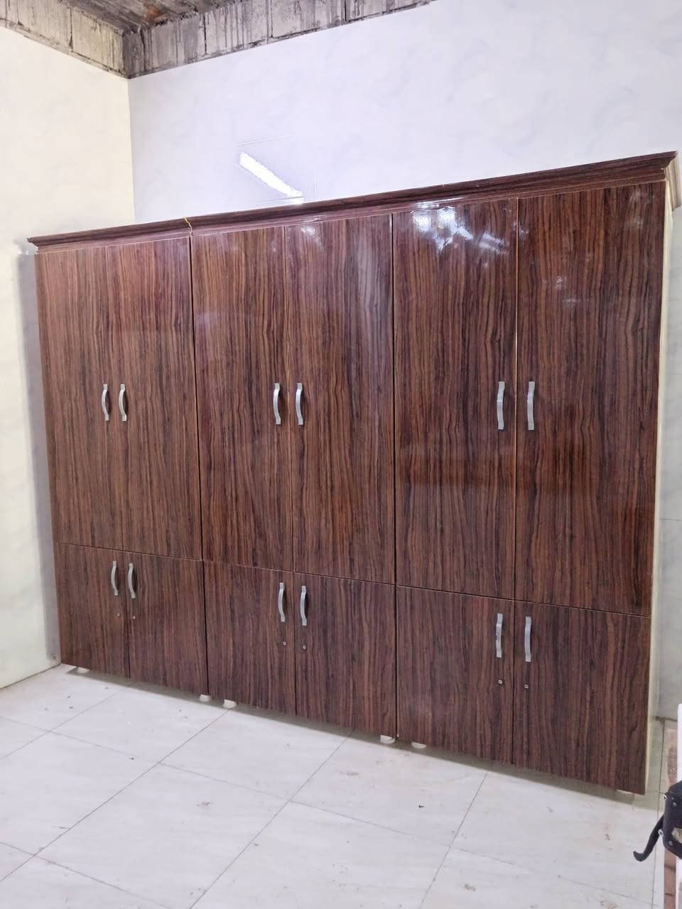کانتۆری 6تاک
3پارچە
بێعەیب
نرخی 140 هه زار
***********
***********
سلێمانی السليمانية, العراق
