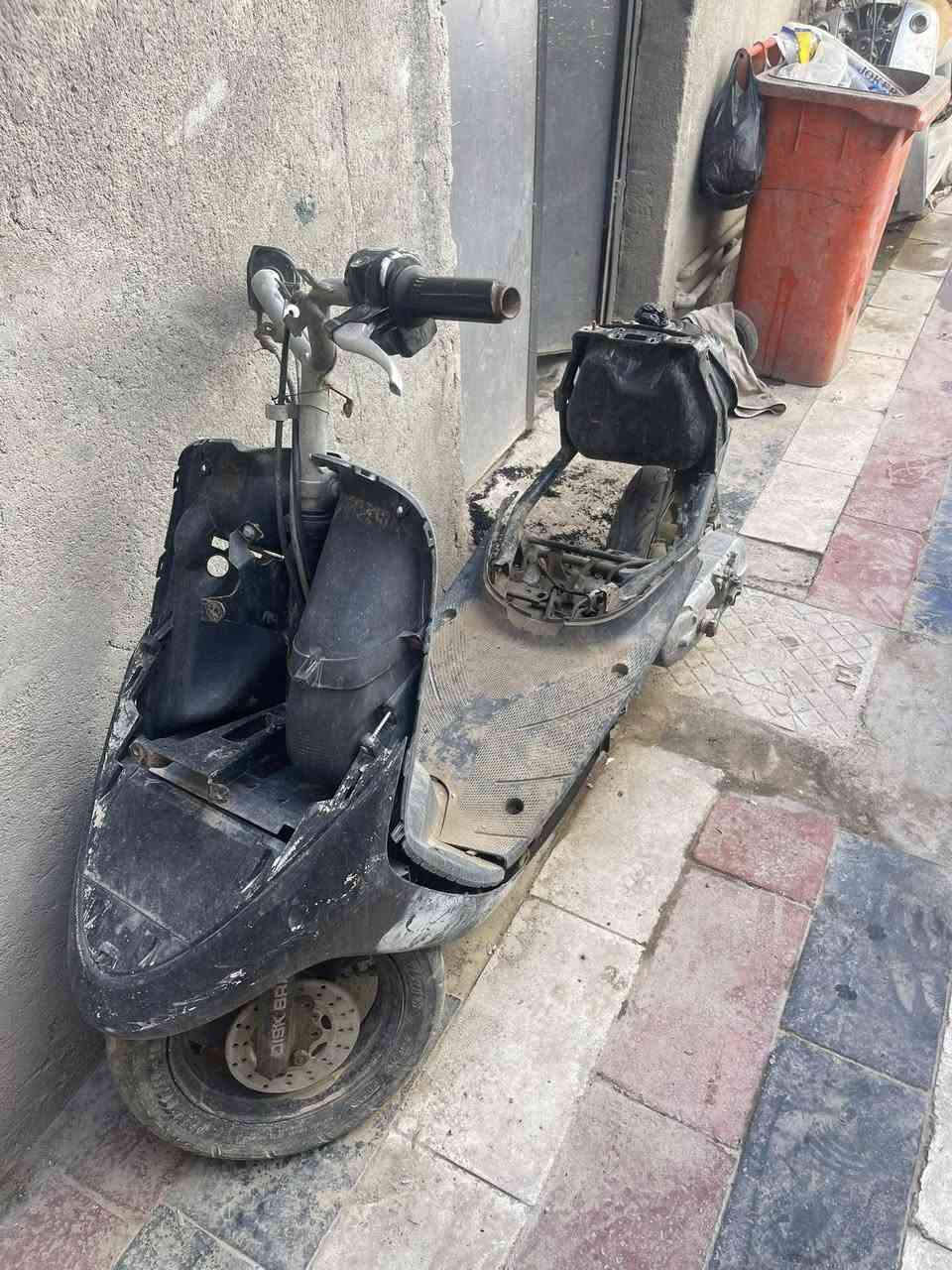 الملغوني جنطته موجوده عوزه كابريته المصريه عوزه عقل وكابريته شغلات قيم وخذهن بما يرضي الله متروكات حرمات كلت غيري يستفاد بيهن ***********
