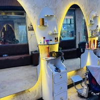 السلام وعليكم ميوزه جدد اشكد ما تصور صار ٣اشهر ماخذهن  وكراسي شوفت عين...