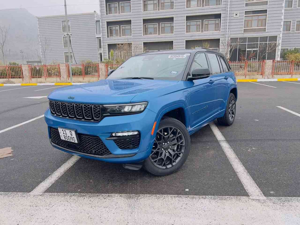 جيب سومت 2023 أعلى فئة بالجيب
فول فول مواصفات فورويل بارنوما 

حادثها قبغ الصندوك وجاملغ خلفي 

وJeep Summit Reserve 4Xe Plug-in Hybrid

هايبرد + بلك أن ( أعلى فئة بالجيب )

العداد: 35 mile فقط

المحرك: 2000 تيربو 380 حصان يعادل مكينة 5.7 هيمي

المواصفات:

5 بصمات

نظام تعليق هوائي ( جكات )

رادار ( امامي - جانبي - خلفي )

قيادة ذاتية

نظام الرؤية الليلية

مستشعر نوم السائق

أربع كامرات محيطية 360

خمسة بصمات دخول ذكي بدون مفتاح

بانوراما

كشنات دبل كهرباء + مساج + تدفئة + تبريد امامي خلفي

ميد اب ديسبلي

أنارة محيطية

نظام الصوت ماكنتوش ( 19 سماعة )

شاشة وسطية + شاشة امام الراكب

كيجات دجتل

فتح الصندوق الخلفي مع حركة القدم

المقاعد الأمامية والخلفية تبريد وتدفئة

مقعد السائق والراكب مساج

حساسات أمامية + خلفية

والقائمة تطول...

مكان السياره بغداد الزعفرانية

السيارة باسمي شخصيا ورقمها مميز حلو

سعرها 41000

اربع دفاتر وعشر اوراق 

***********
