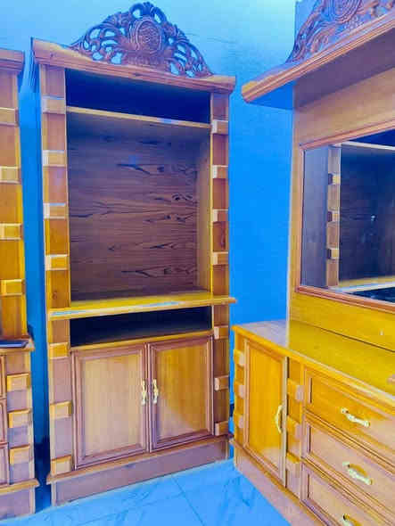 غرفه نوم ملكي جديد استخدام قليل  صاج حطاطه  شرط خشب الاصلي 
السعر مليون 650 وبيه مجال للاستفسار الاتصال على الارقام ***********... *********** العنوان الرمانه مقابيل مستوصف الرمانه
