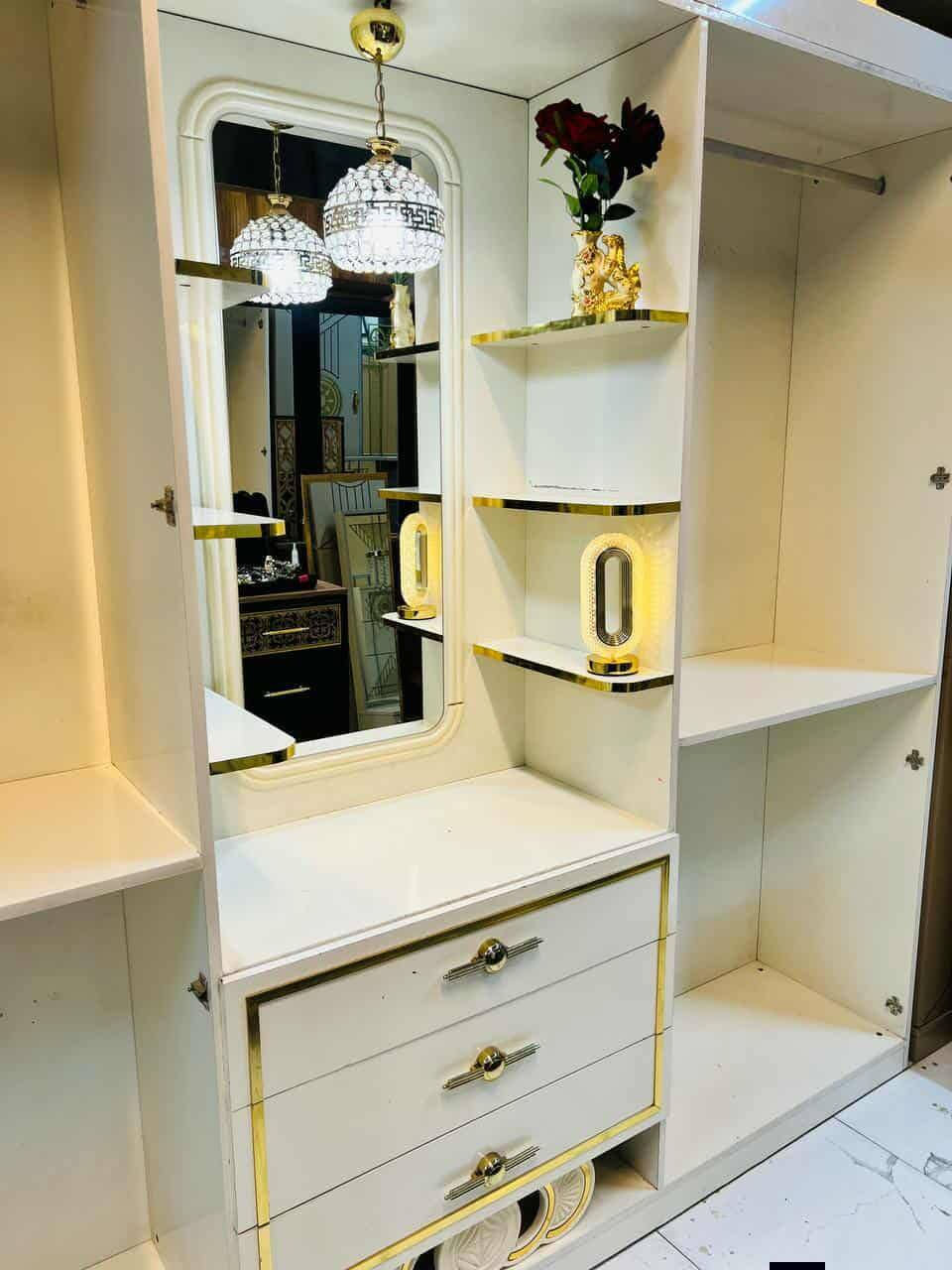 غرفة تركية مو انديف صاج نوم جديده ابد مامستعمله السعر 950 بيها مجال بسيط يوجد توصيل ***********
