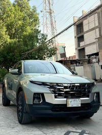 هونداي سانتا كروز موديل 2022 السعر 20.000$مرقم بغداد وبيها مجال بسيط ن...