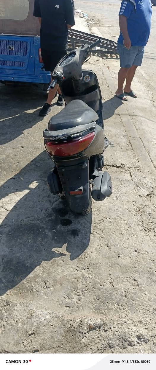 بريز للبيع مكان بغداد زعفرانيه سعر 400 وبيه مجال ***********
