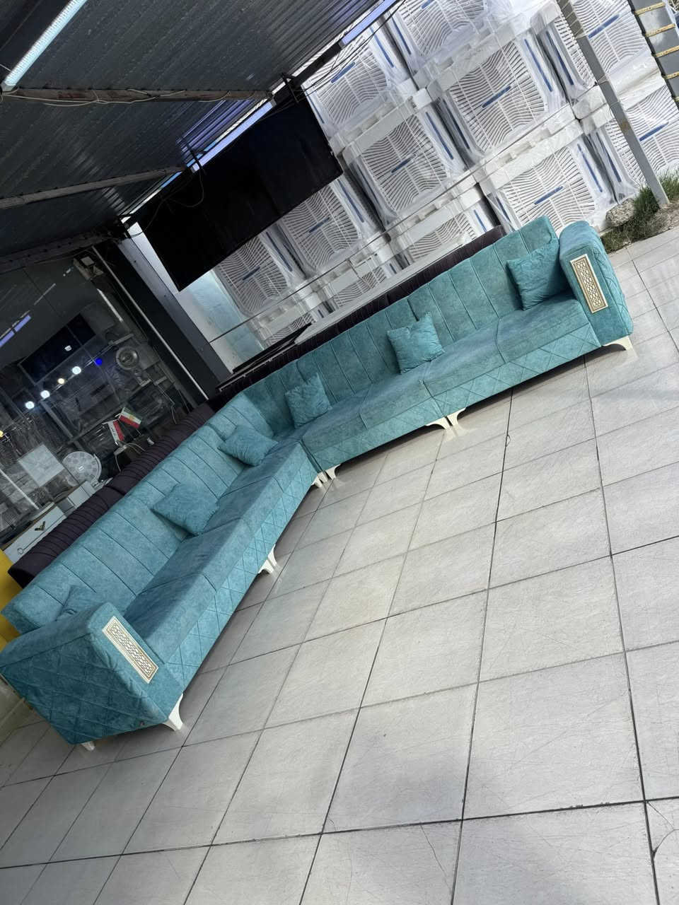 موبيليات علي يتوفر جميع الأثاث المستعمل بيع وشراء وتبديل الجديد بل مستعمل العنوان اربيل سايدين بنصلاوة فرمانبران مقابل ماركيت شياؤ الاستفسار *********** ☎️ 
واسف ماجاوب على تعليق ارد فقط فايبر وتساب اتصال يتوفر نقل اربيل  بغداد بصرة موصل كركوك سليمانية دهوك فقط
