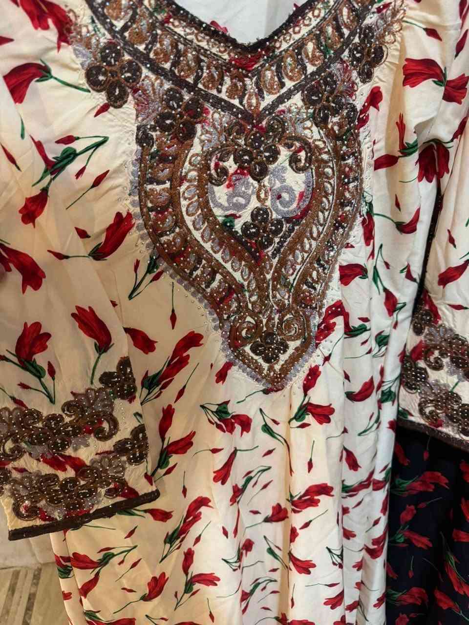 مخاور سعر الدرزن 90 الف
 #تخفيضات #مخازن_الشورجة_حصرآ


**إذا كنت صاحب هذا الإعلان وتريد حذفه لأي سبب، رجاءا أرسل رسالة إلى الدعم الفني**