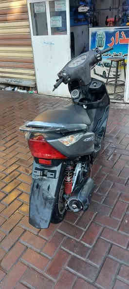 السلام عليكم
ماكس ثعلب سرعه ١٤٠ دراجه شغاله نكره سلف هندر 

كهربائيات شغاله بيه فقط خشونه بالمحرك للعلم لا تبخير ولا تنقيص 

للبيع ب٢٥٠ وبيه مجال 

المكان الاعظمية الشراي يتصل ***********
