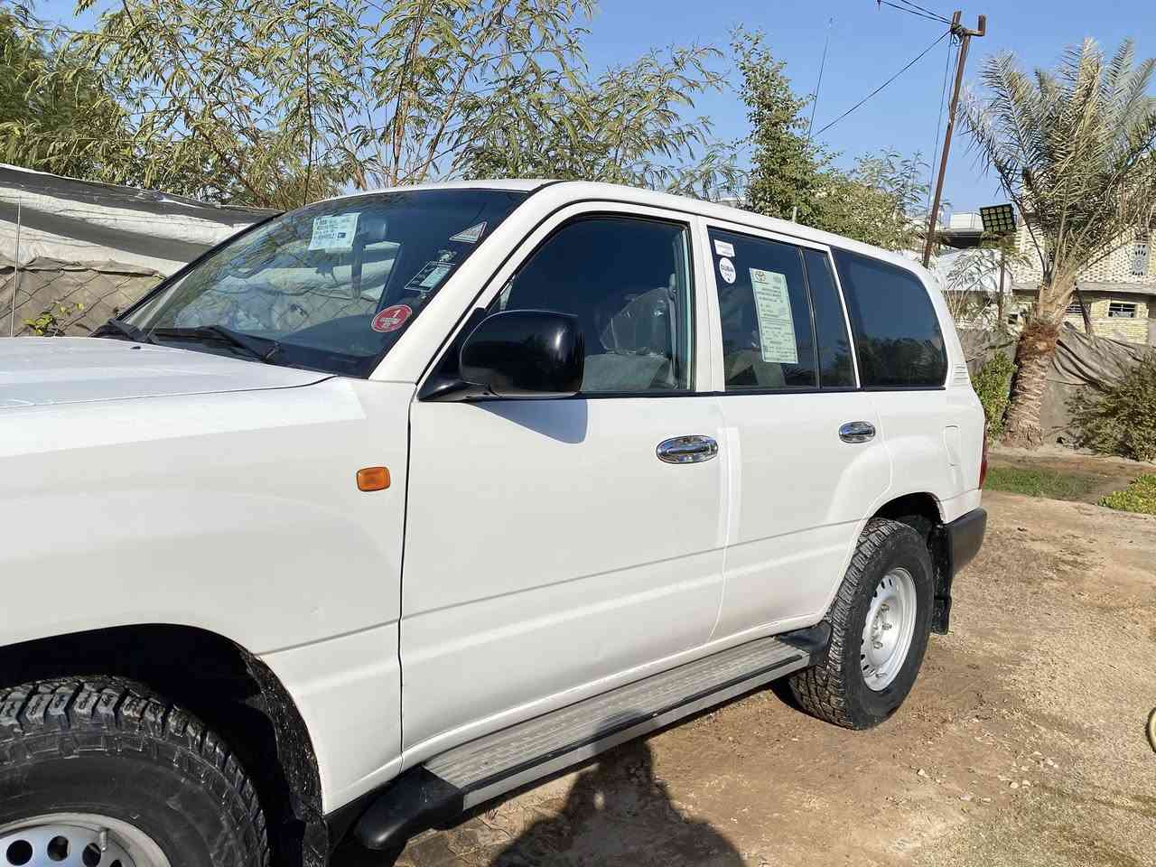 (بسم الله الرحمن الرحيم) السلام عليكم
ماشاء الله 

اخوان لاندكروز موديل 2000 كفاله عامه من النوادر 

سيارة جديده حيل وحلوه سلك فول عادي 

1-دبل سبير 

2-دبل تانكي 

3-دبل باتري 

4-تخم ويل 17 ياباني اصلي 

5- تخم تاير حجري الاصلي 

6 -باتري جديد 

7 -تبريد ثلج غاز وفريز جديد 

8- تدفئه وكهربائيات شغاله 

9-منضومه  LED زنون 

10-سلف جديد 

11-حداديه جديده 

12-گير لوگير مكفول وشرط الشغل 

13 -مكينه جديده ومكفوله الحمد الله  

14 -سياره اصولي اصولي اصولي شرط حاسبه بغداد 

سياره گير عادي المرغوب طبلات امامي مو اكسن فقط 

الخلفي اكسن المرغوب 

15- السياره دبل گاعيه مسويلها جلد والگاعيه الاصليه جوا الجلد وفرشات قماش فوك الجلد شغل درجه اولى  

16- السياره عليها بردات تفصال تخم .

15- دواخل كارتون رقم اربيل وكاله او مداور حاضر  مكاني نجف والسياره مكلفتني اكثر من سعرها استخدام ثانوي واگفه السياره لا بر ولاكشتات وبالعافيه على الياخذها ❤️

والشراي يتصل  بي خير ويدلل 

***********
