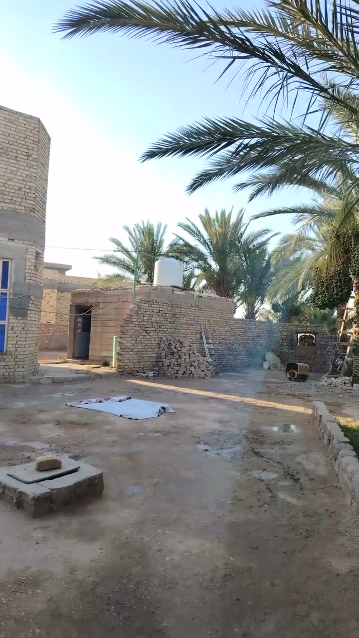 بيت طابو زراعي المكان في ناحيت الهلال البيت متكون من غرفتين ومطبخ داخلي ومطبخ خارجي وحمام ومنزع متكون من دورين دور الوال كامل وثاني بس عوزه عكاده صب كونكريت بناء جديد 2019  مساحت البيت متكونه 200متر  من غير الحوش حمامات داخليات وحمامات خارجيات مع قطعت أرض أكثر من دونم سعر 85 مليون قفل ***********
