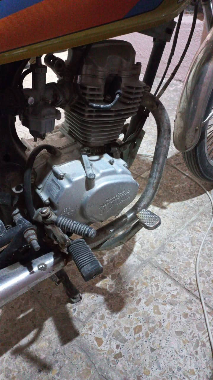 سلام عليكم درجه صولي لبيع شاصي 15 وكيله العرضي  غرض جدد مكينه واحد وعشرين سعر 500 وبيه مجال درجه حلوه مجفته ستوه  ***********
