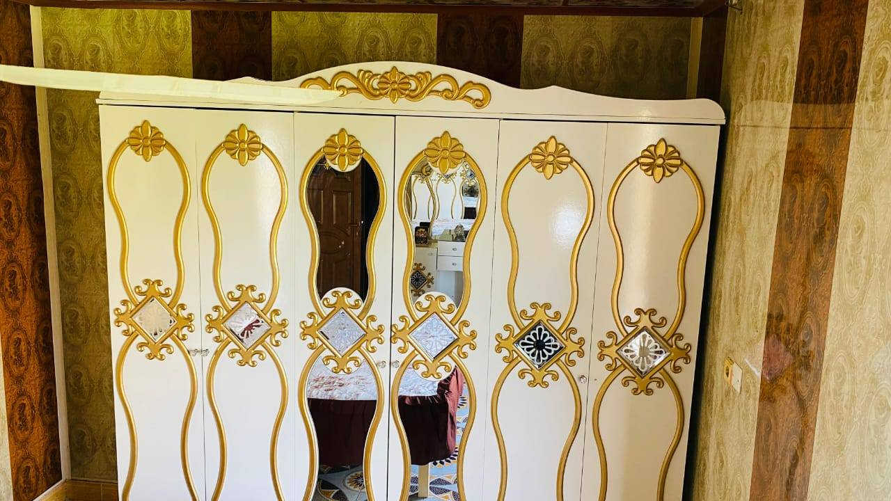 غرفه نوم تركي مستخدمه شي قليل المكان قريه الذيبانيه
السعر 650 مكلف بالنشر
***********
