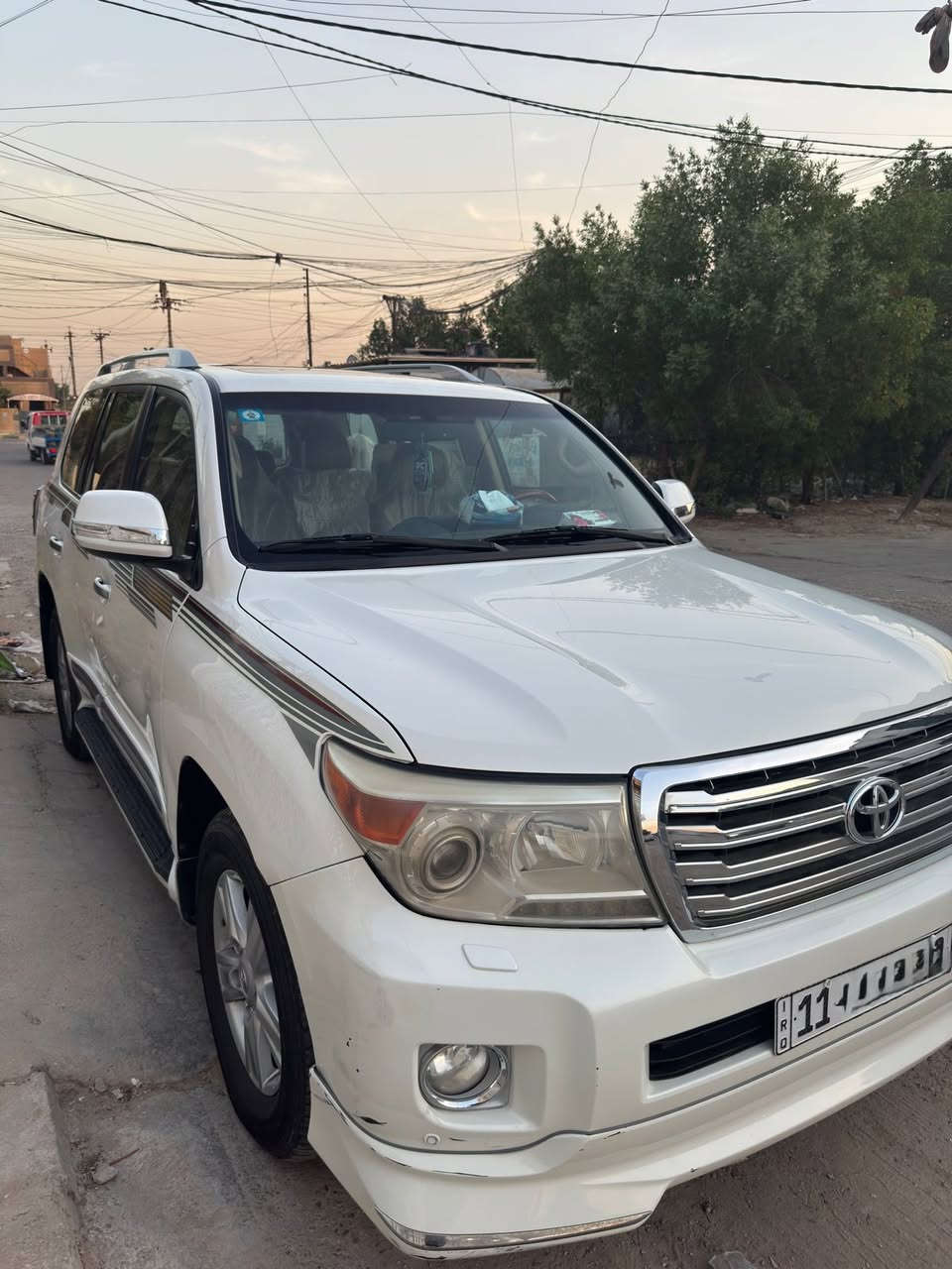 السلام عليكم 

سعر السيارة 37.500 $

لاندكروزر GXR 2014 للبيع فقط اعتذر عن المراوس 

مواصفات السياره معروفه ماشيه 140 الف حقيقي 

_ فتحه سقف .

_ تحكم ستيرن .

_كامرة خلفية . 

_ حساسات خلفية .

_ مري شفط .

_ اشاير بالمري .

_ شاشة كبيرة 

وباقي المواصفات معروفة .

السياره مكفوله من الضربة والصبغ والتبديل والفتح 

ماعدى شخط مثل ما موضحات بالصور كفاله من كير ومكينه وحدادية وكلشي ع وضع الشركه مامفتوح بيها برغي رقم بغداد بأسمي  تحويل ثاني 
مكان السيارة في بغداد
السعر 37.500 $

الاتصال على الرقم ***********

