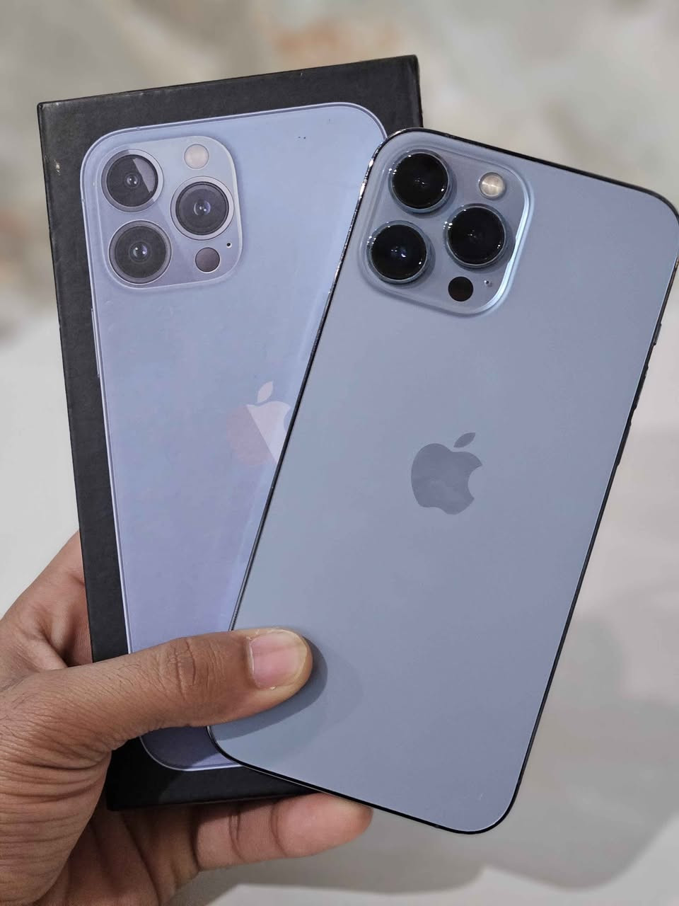 ايفون 13 برو ماكس 
تك شريحه نموذج M
ذاكره 256 بطاريه 85
كفاله عامه نضافه 100%

سعر 700 
عنوان نجف وعندي توصيل 

واتساب فقط *********** النجف, العراق
