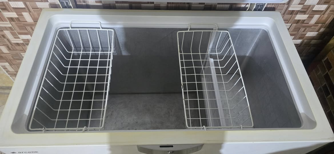 للبيع//
السعر 300 وبي مجال (***********)
