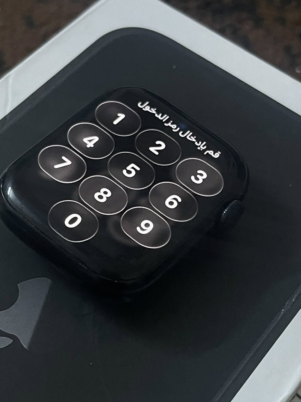 ساعه ابل الجيل الثامن قياس 45بطاريه 90نظافه 90 سكراش بسيط نظيفه ما مصلحه وياها سيرها الاصلي وشاحنه الاصليه وسير ثاني قماش السعر 230نهايتها 
مكاني بغداد الكرخ 
***********
***********
